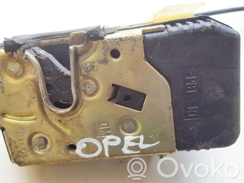 Opel Vectra B Front door lock 