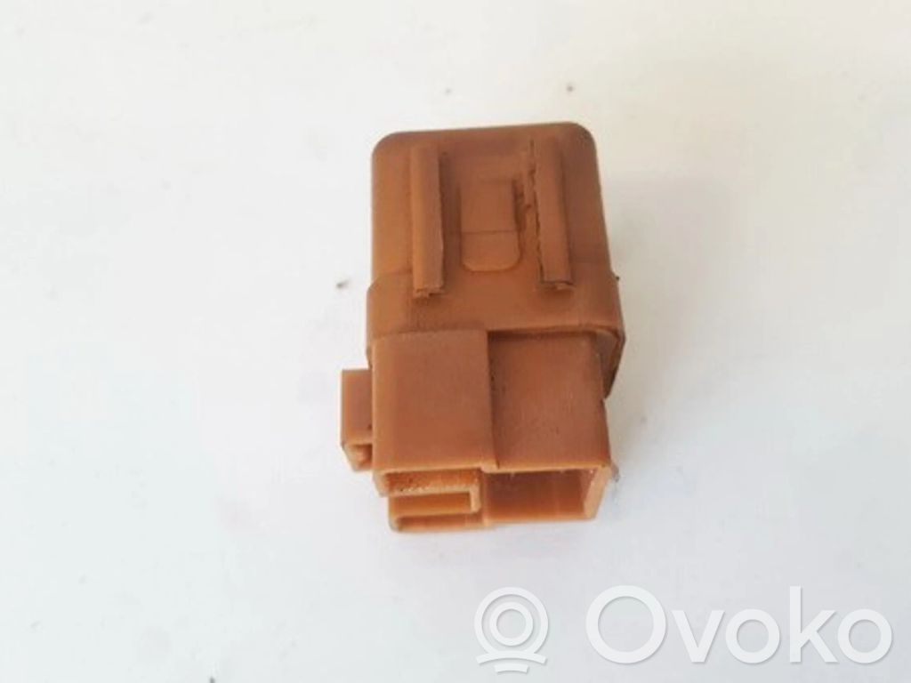Nissan Almera Tino Altri relè 