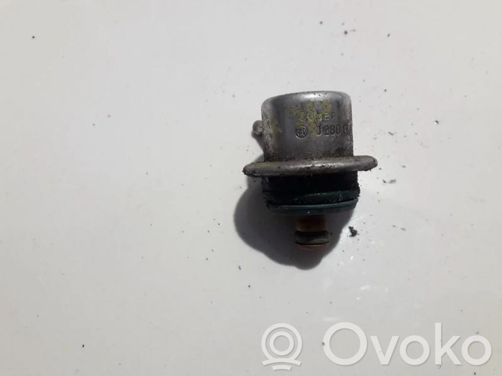 Peugeot 406 Sensor de presión de combustible 