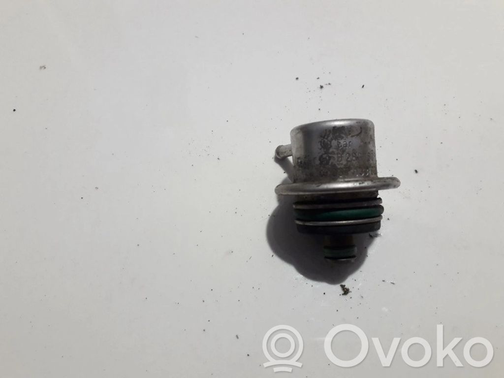 Volkswagen PASSAT B4 Sensor de presión de combustible 