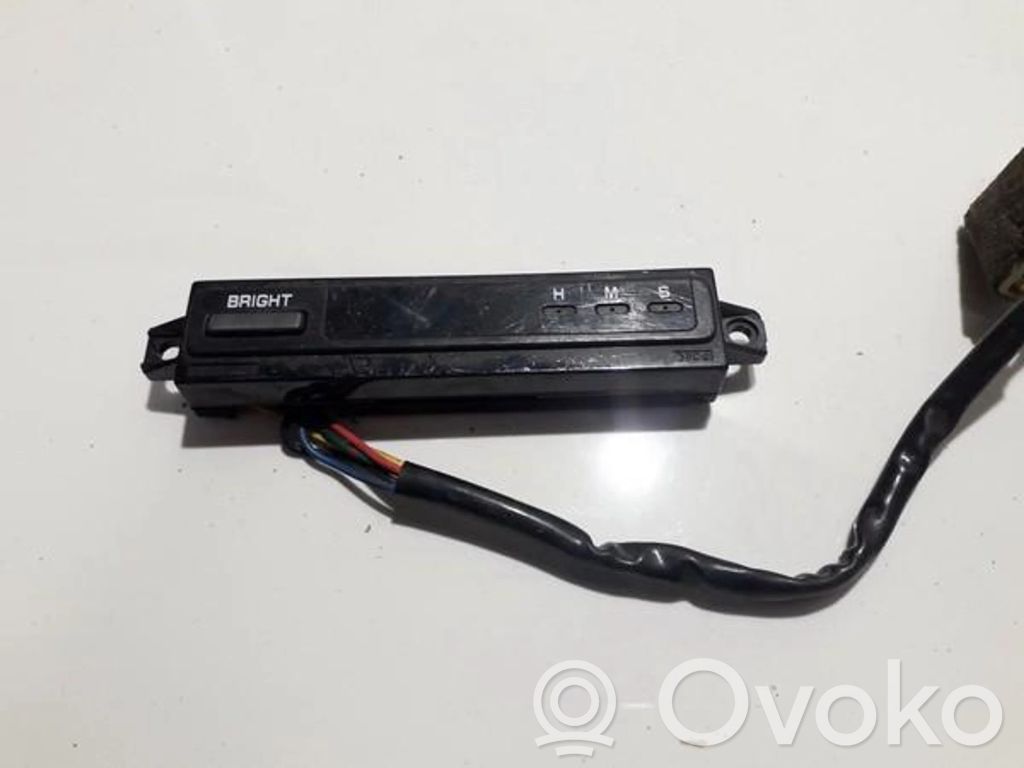 Subaru Impreza I Écran / affichage / petit écran