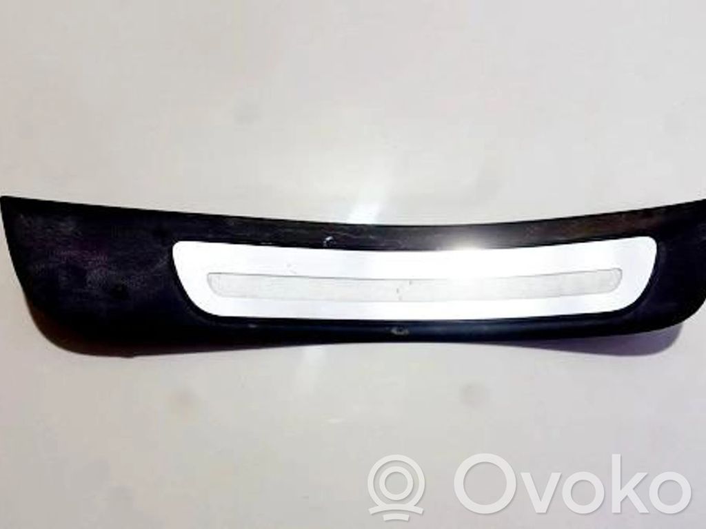 Audi A4 S4 B8 8K Copertura del rivestimento del sottoporta posteriore 