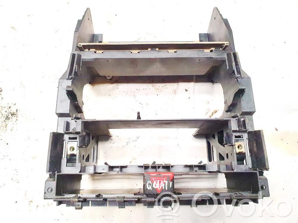 Audi A4 S4 B6 8E 8H Otros repuestos del interior 