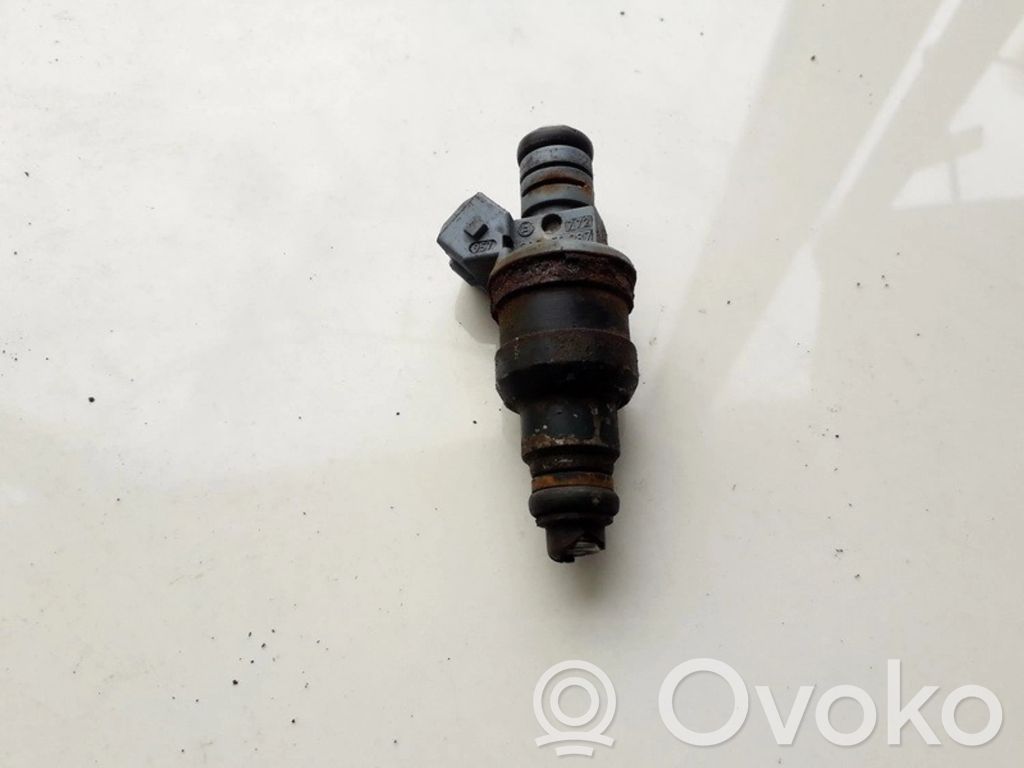 Peugeot 306 Inyector de combustible 