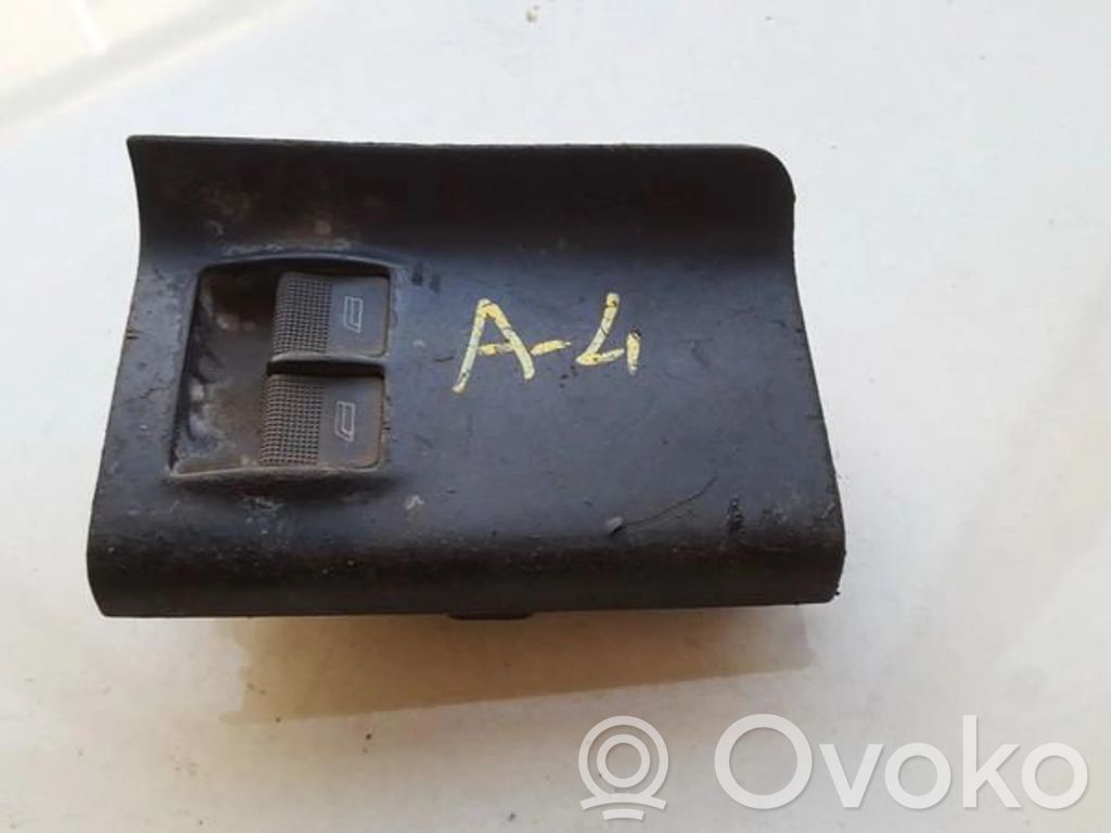 Audi A4 S4 B5 8D Etuoven ikkunan kytkimen kehys 