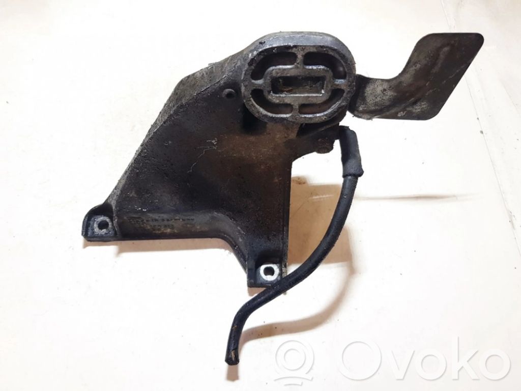 Engine mounting bracket   4A0199312,4A0199312