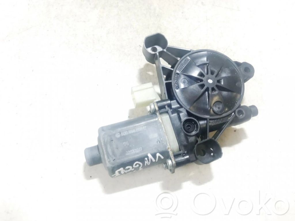 Volkswagen Golf VII Motor del regulador de la ventanilla de la puerta delantera