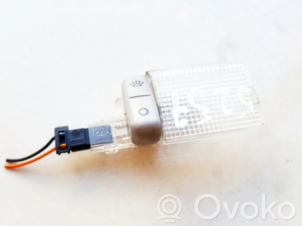 Ford Mondeo Mk III Lampă scaun spate 