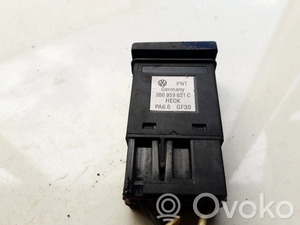 Volkswagen PASSAT B5.5 Comutator încălzire parbriz/lunetă 