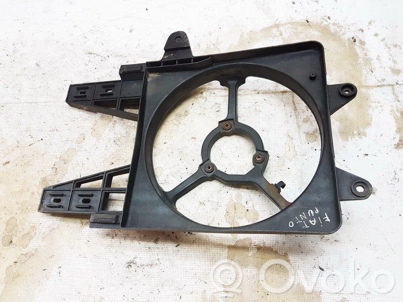 Fiat Punto (188) Osłona wentylatora chłodnicy 