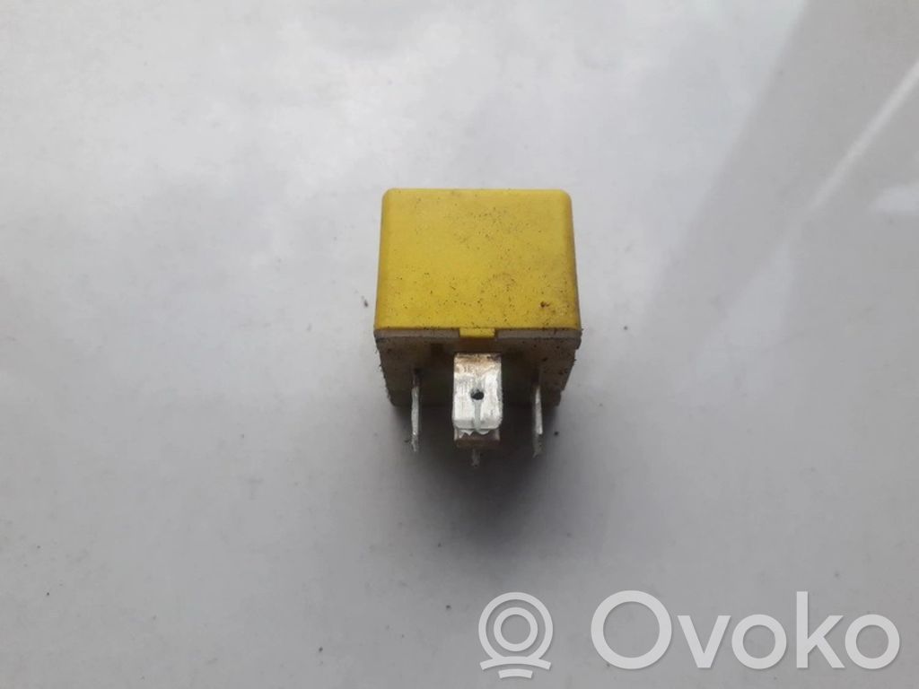 Autres relais   12V30A,12V30A