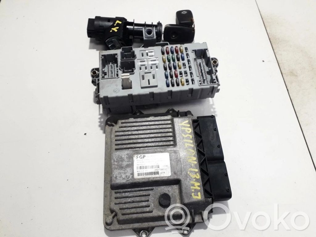 Lancia Ypsilon Kit centralina motore ECU e serratura 