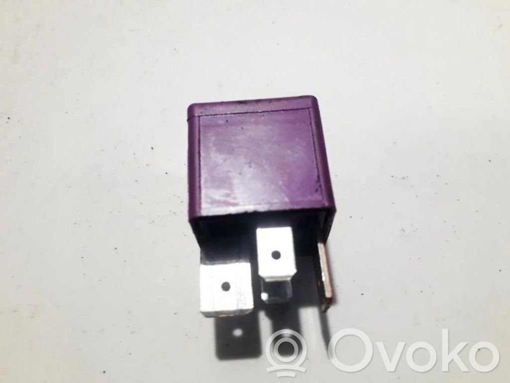 Saab 9-3 Ver1 Alte relee 