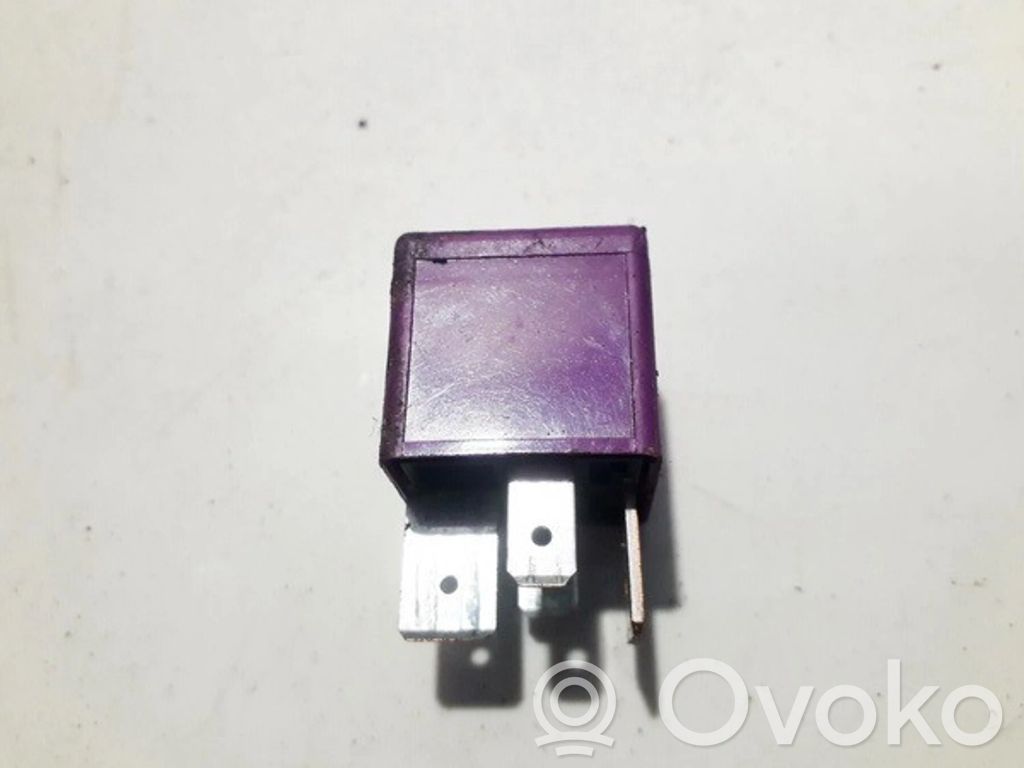 Saab 9-3 Ver1 Alte relee 