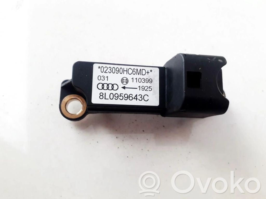 Audi A3 S3 8L Airbag deployment crash/impact sensor 