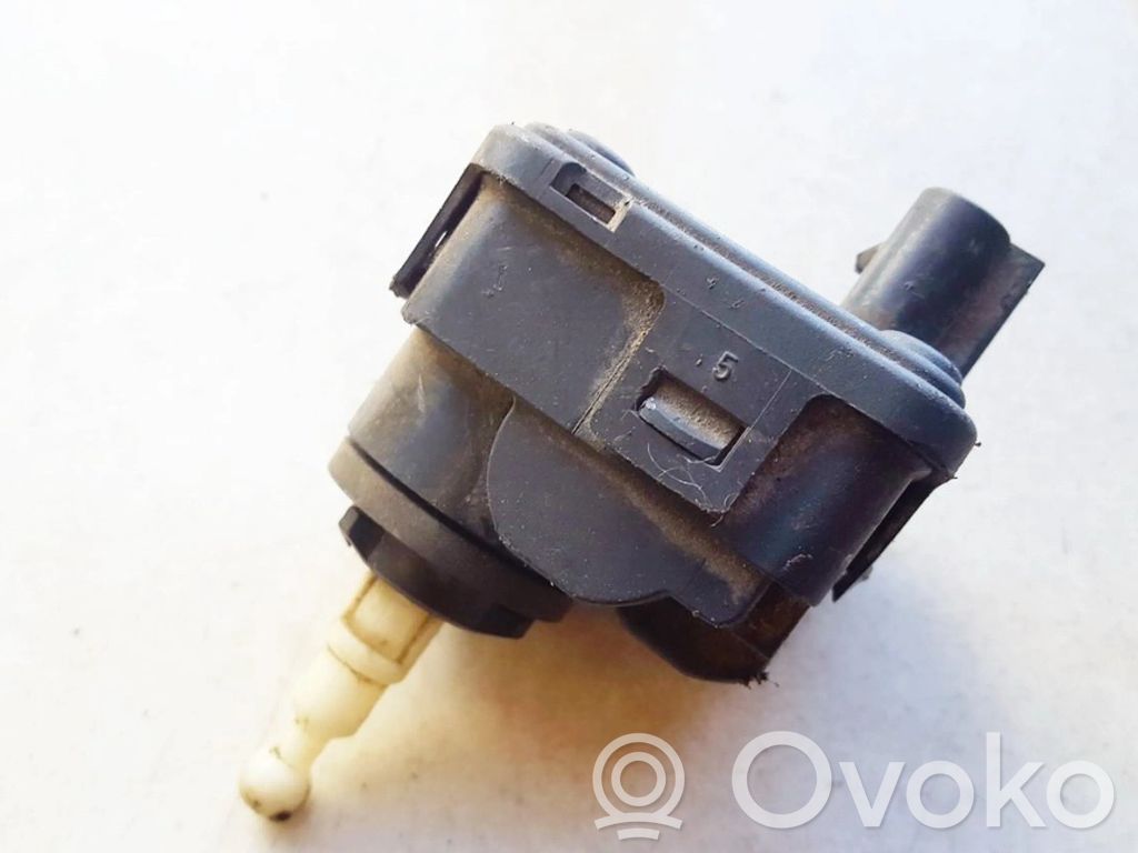 Opel Omega B1 Motorino di regolazione assetto fari