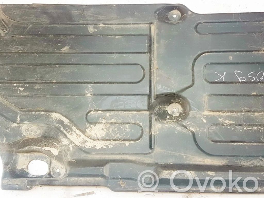 Mercedes-Benz E W211 Placa protectora/protector antisalpicaduras motor
