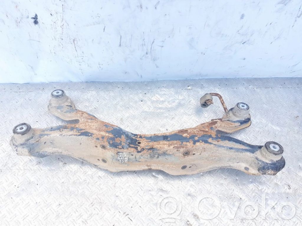 Cadru auxiliar spate