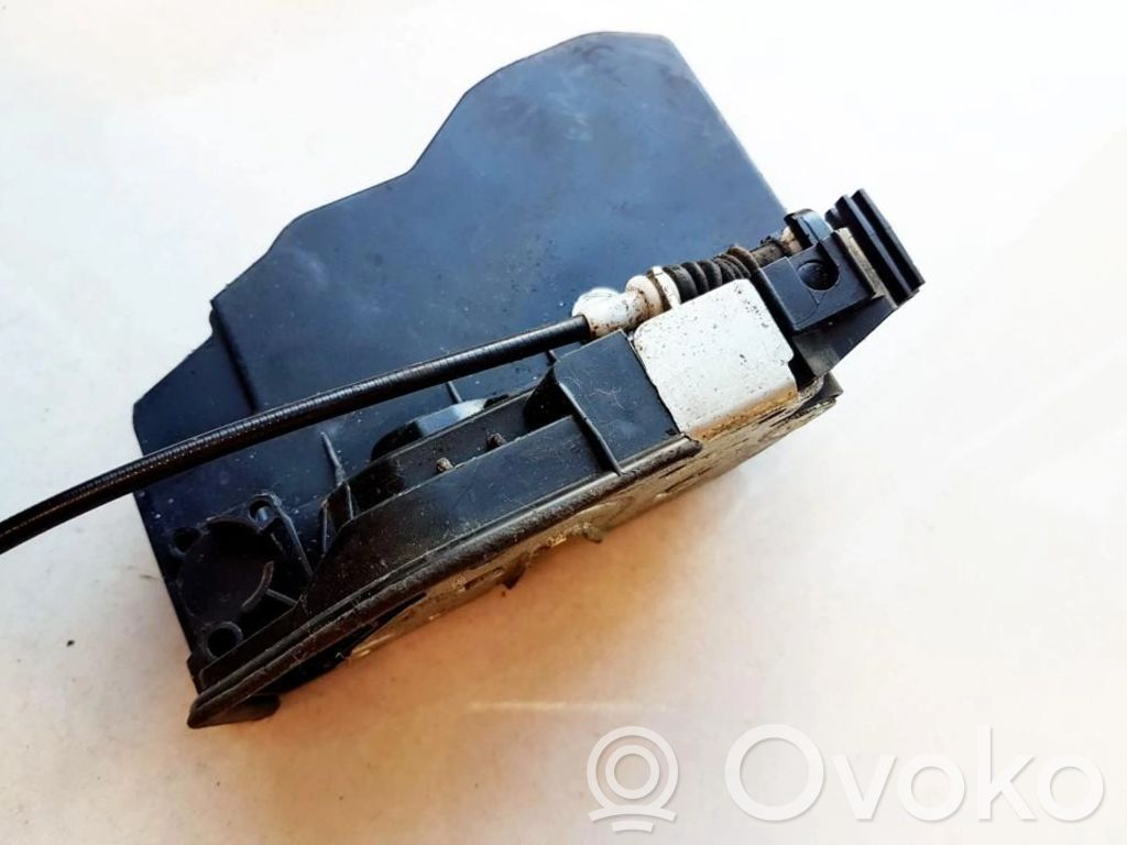 Serrure de porte arrière   A046998,A046998