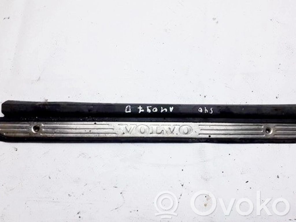 Volvo S40, V40 Capac prag față