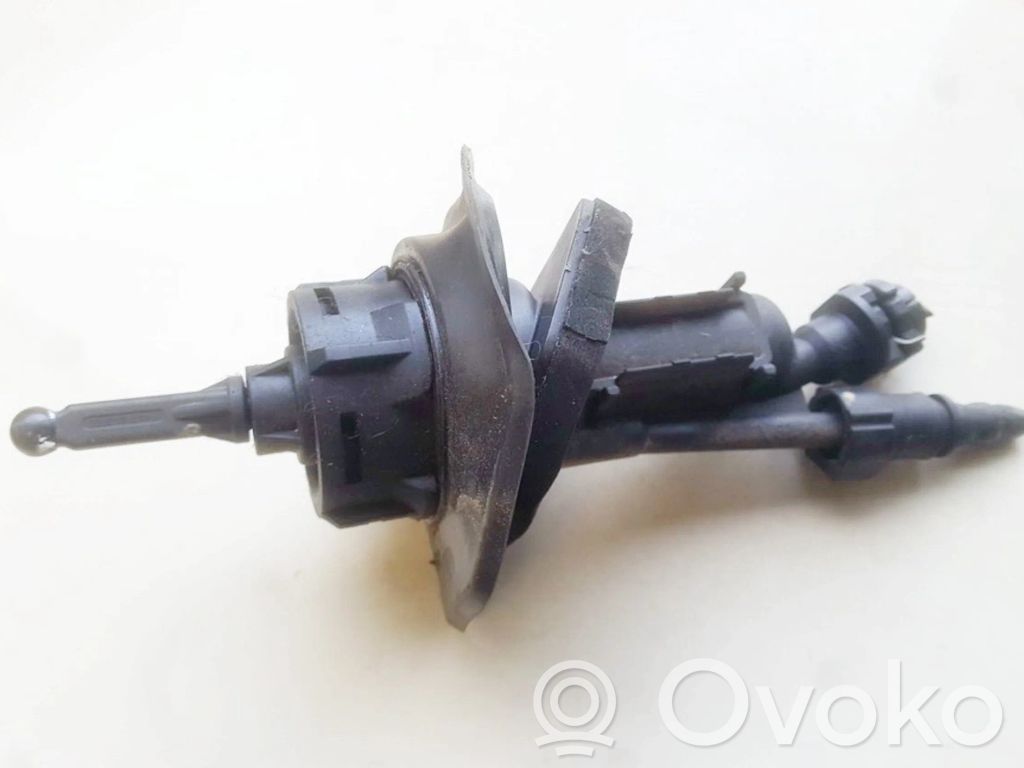 Maître-cylindre d'embrayage   3M517A543AE,3M517A543AE,3M517A543AE,3M517A543AE