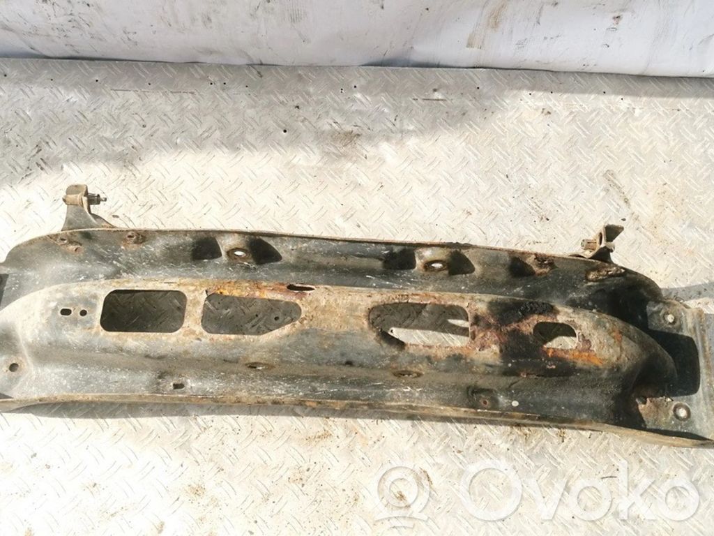 Buick LaCrosse I Cadru auxiliar spate