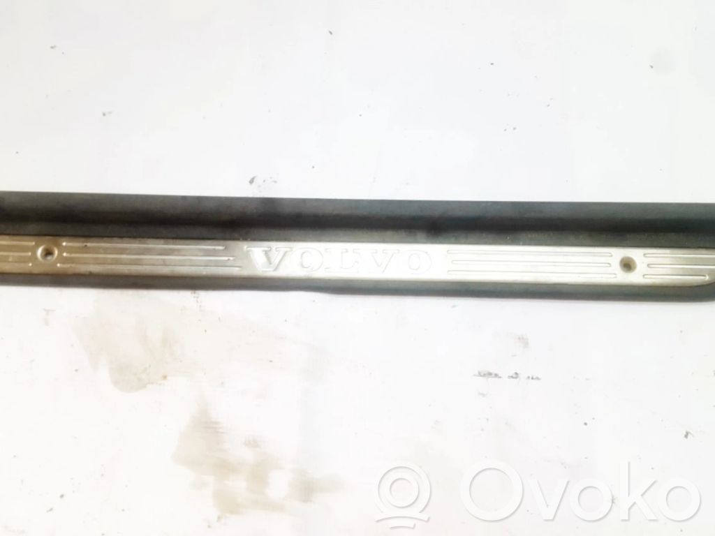 Volvo S40, V40 Capac prag față 