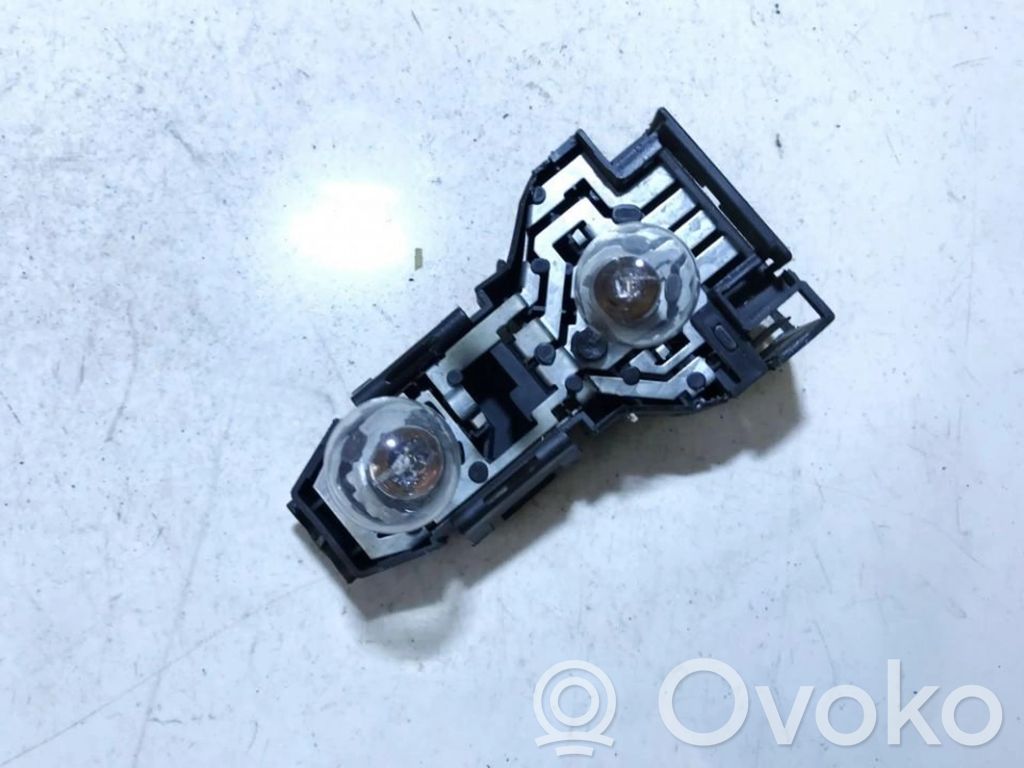 Volkswagen PASSAT B2 Wkład lampy tylnej 