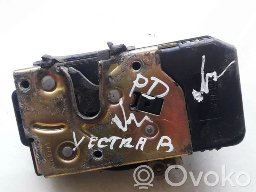 Opel Vectra B Zamek drzwi przednich 