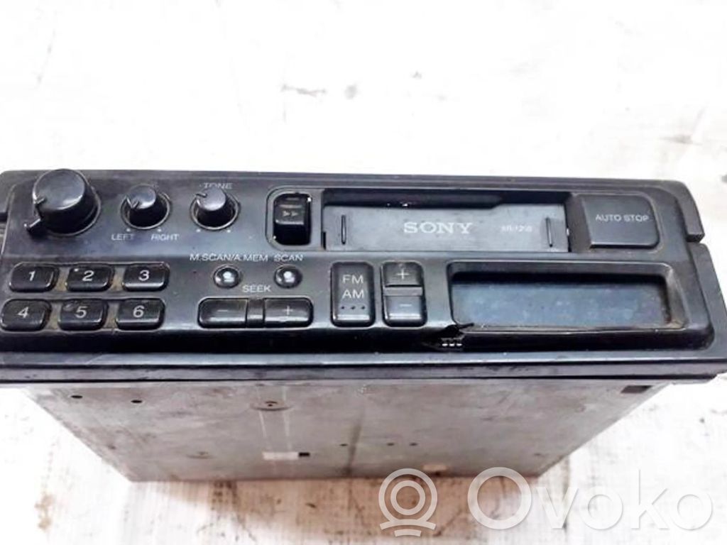 Panel / Radioodtwarzacz CD/DVD/GPS