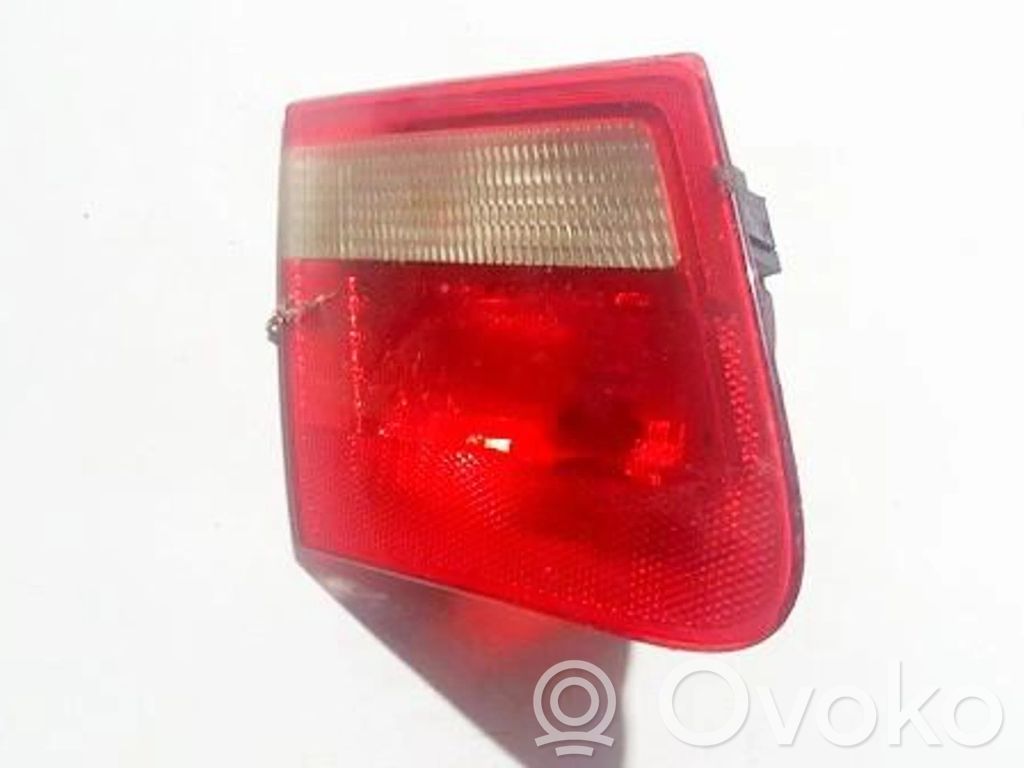 Lampy tylnej klapy bagażnika   63218368759,388569L,569L,63218368759