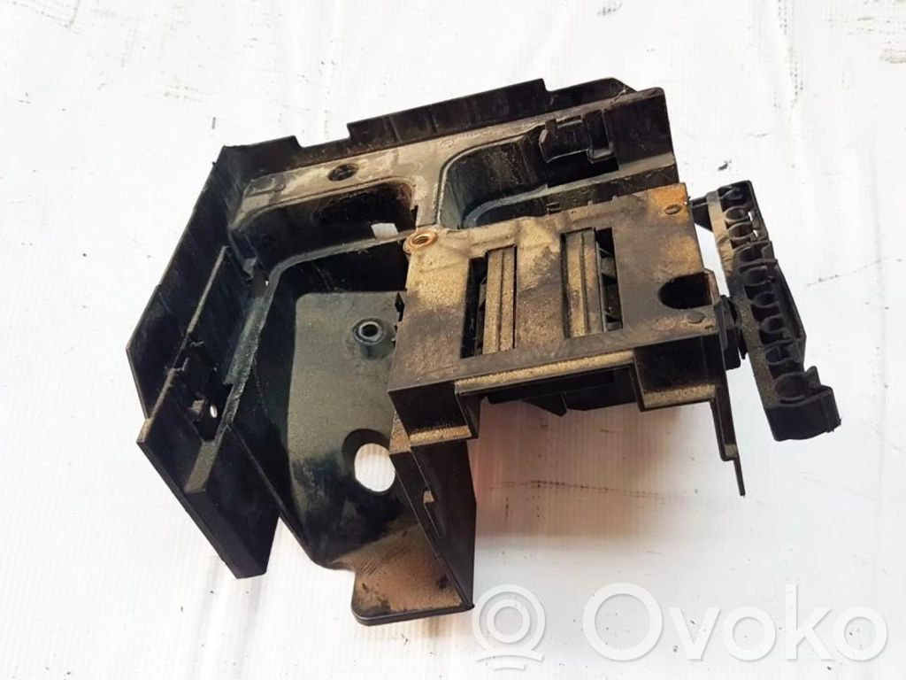 Muu ulkopuolen osa   1K0937540A,GSM1,1K0937540A,GSM1