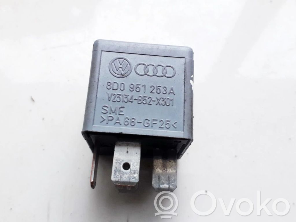 Volkswagen PASSAT B5 Altri relè 
