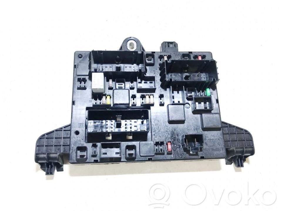 Opel Astra J Set scatola dei fusibili