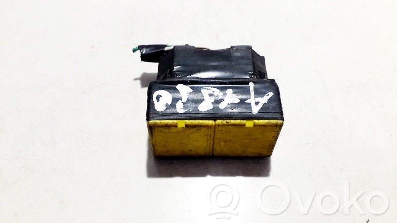 Autres relais   12V40A03532,12V40A03532