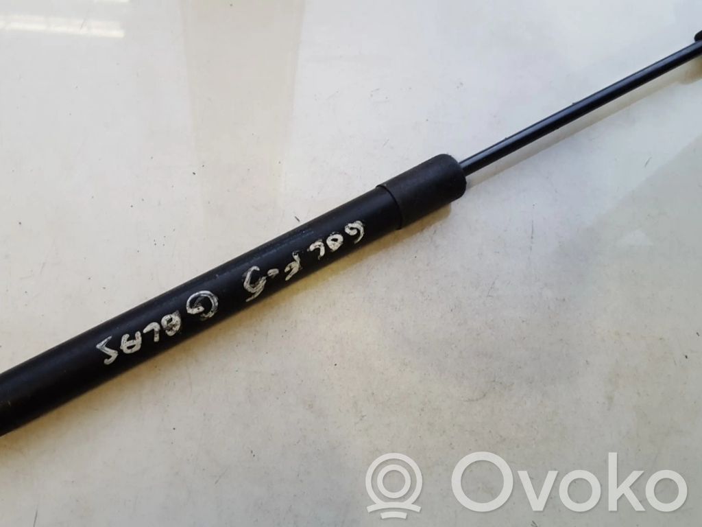 Volkswagen Golf V Vérin de capot arrière