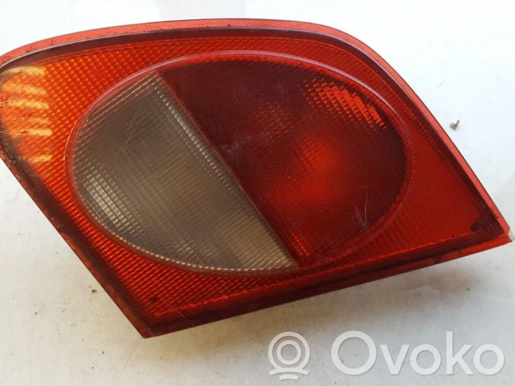 Mercedes-Benz E W210 Lampy tylnej klapy bagażnika 