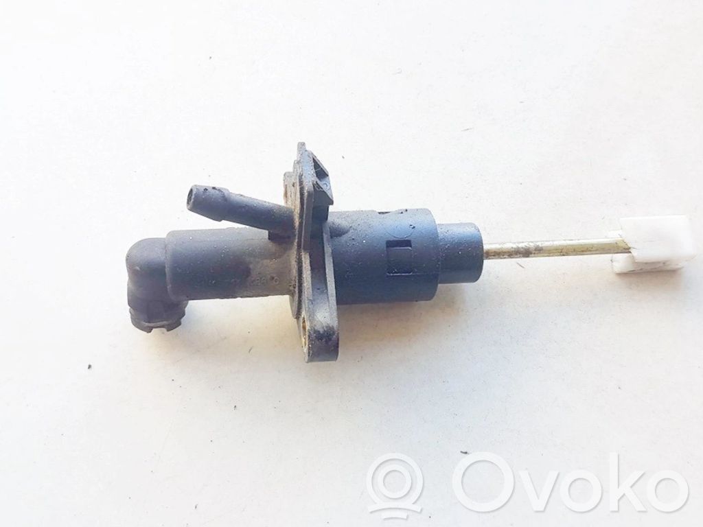 Volkswagen Golf IV Pompa della frizione 
