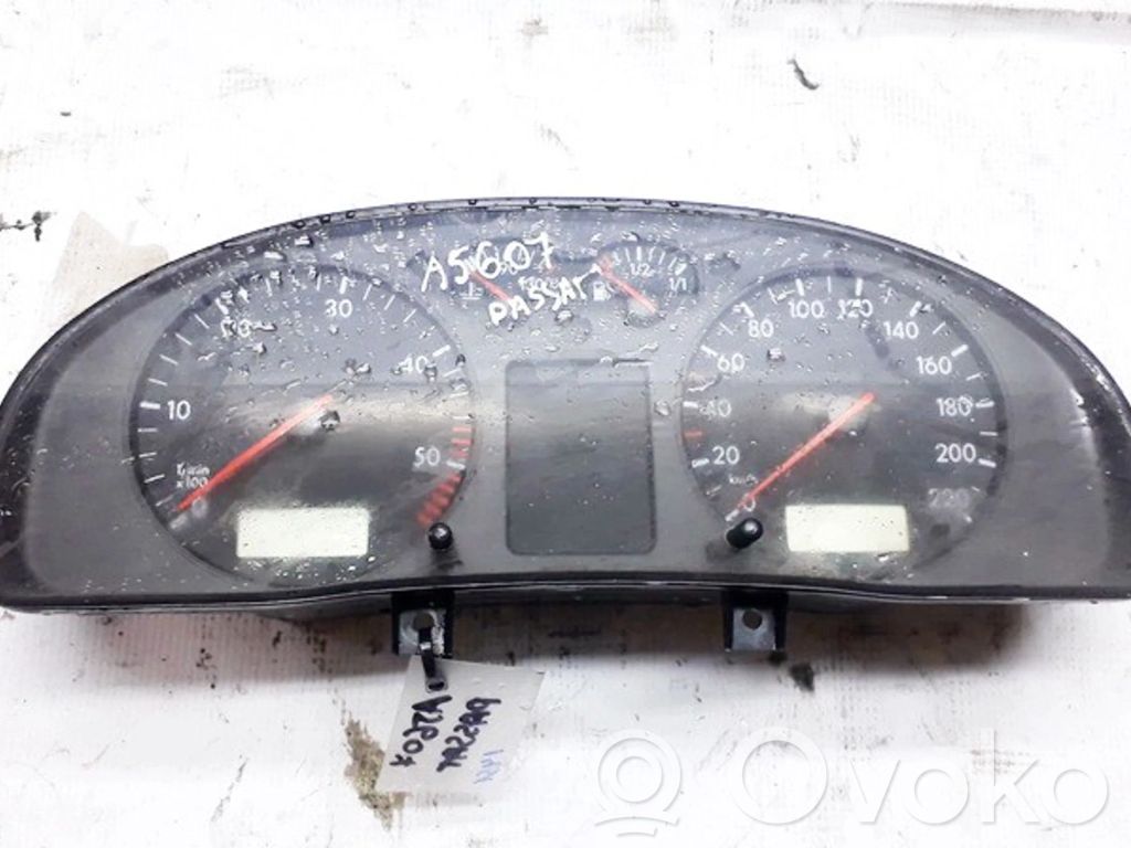 Volkswagen PASSAT B5 Tachimetro (quadro strumenti)