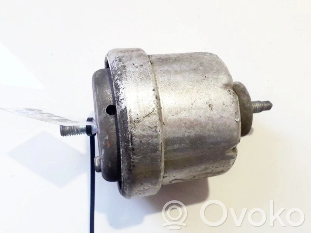 Opel Vectra B Engine mount bracket 