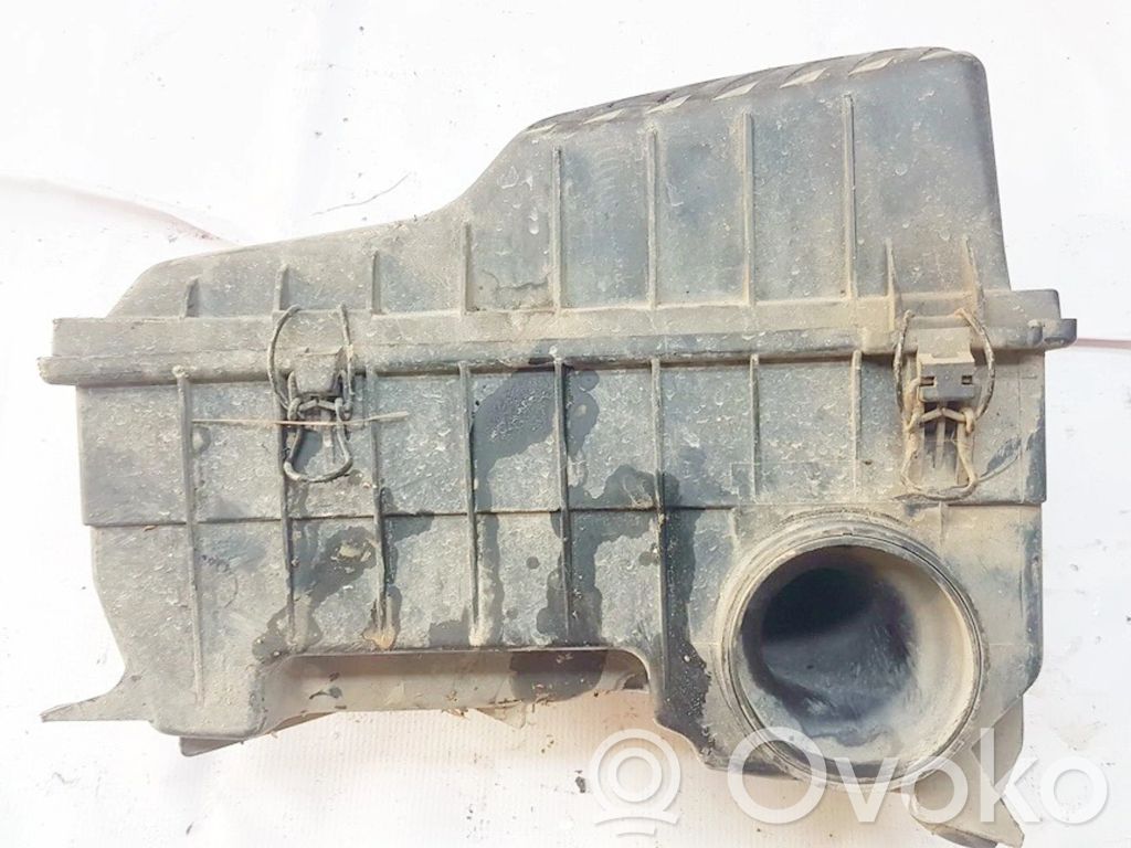 Volkswagen PASSAT B3 Ilmansuodattimen kotelo 