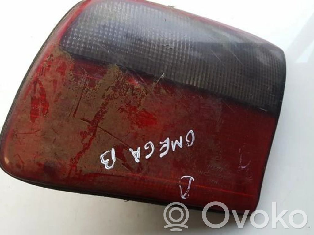 Opel Omega B1 Rückleuchte Heckleuchte innen 