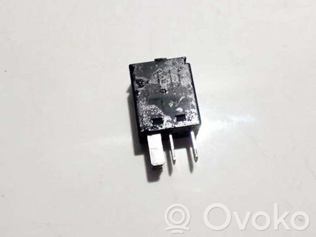 Sonstige Relais   F57B14B192AA,990611A,990611A,F57B14B192AA