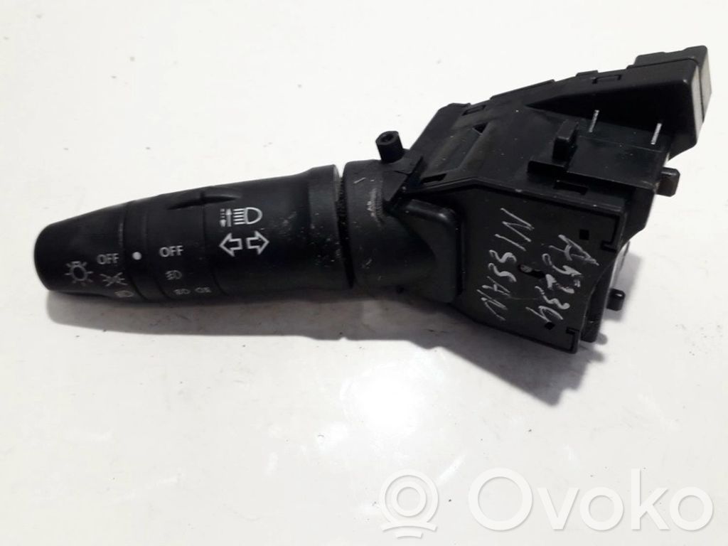 Nissan Almera Tino Leva indicatori 