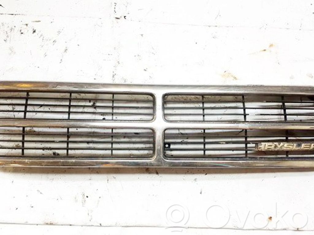 Chrysler Voyager Front grill 