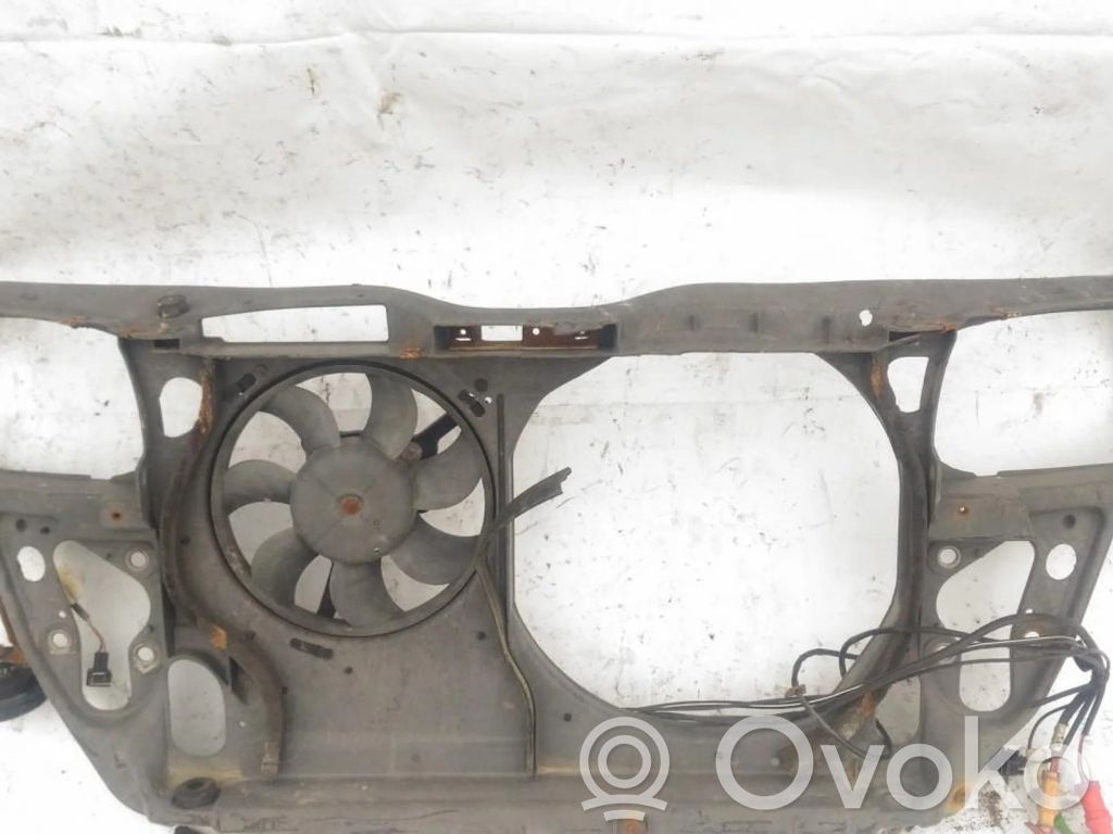 Volkswagen PASSAT B5 Pannello di supporto del radiatore 