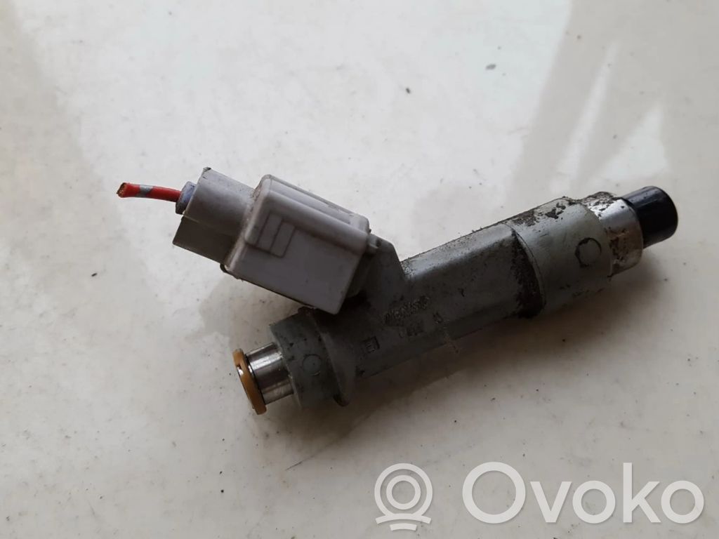 Inyector de combustible   2325000010,2325000010,2325000010,2325000010
