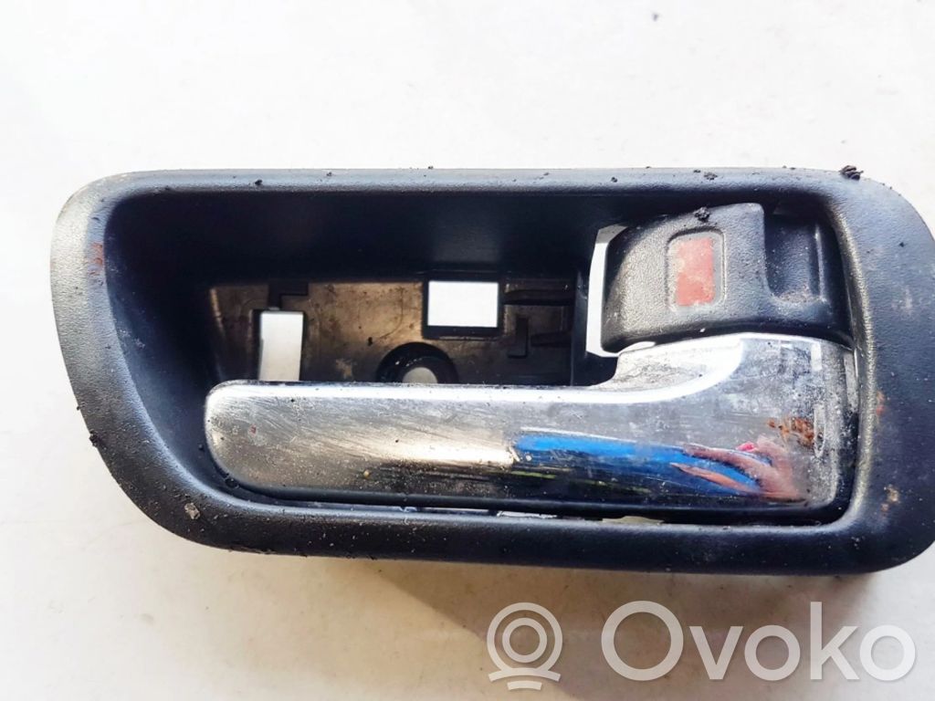 Toyota Corolla Verso AR10 Manecilla interna puerta delantera 