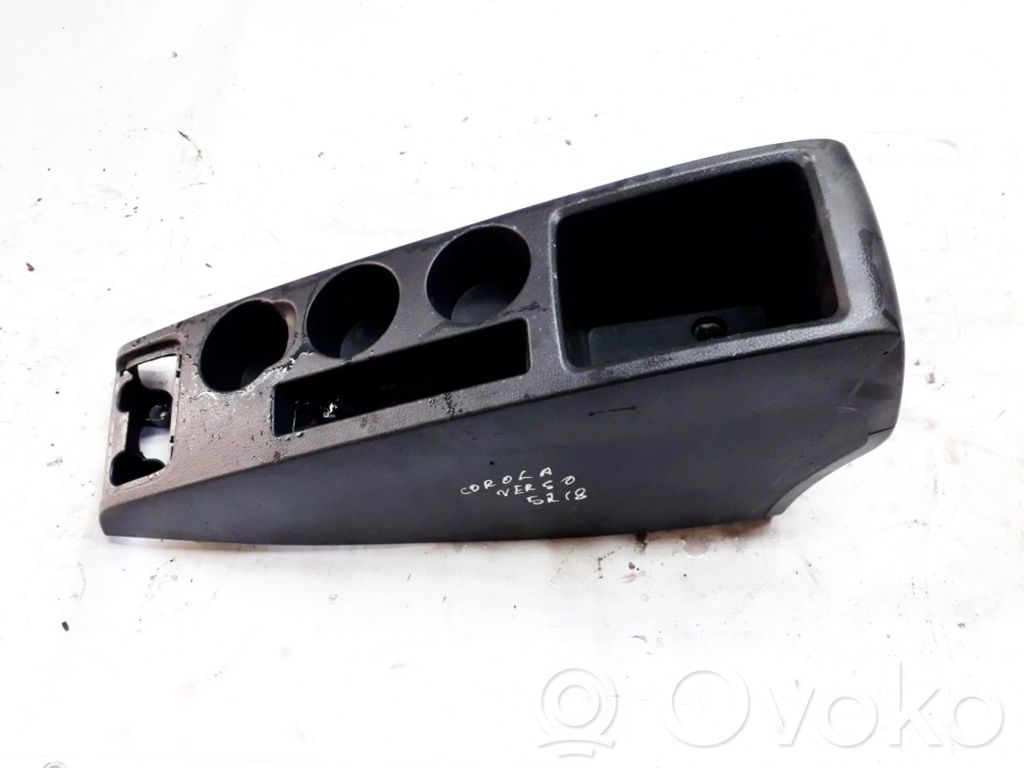 Toyota Corolla Verso AR10 Portavasos 