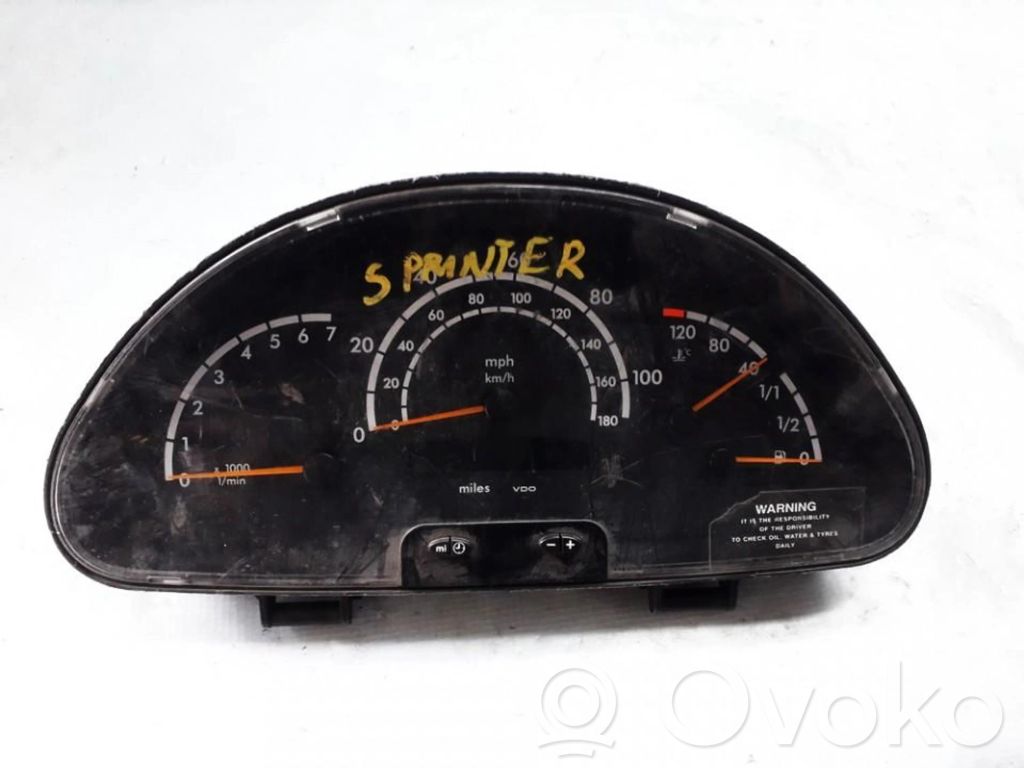 Mercedes-Benz Sprinter W901 W902 W903 W904 Tachimetro (quadro strumenti)